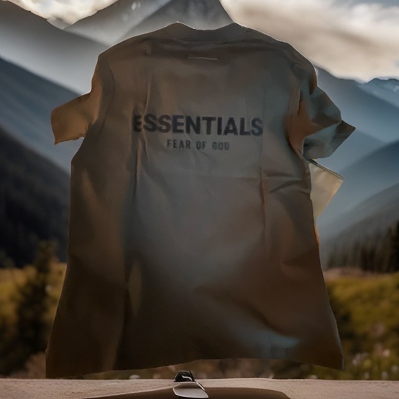 NWT FEAR OF GOD Essentials Logo T-Shirt Short Sleeve Stretch Limo Men M Black - Picture 3 of 16